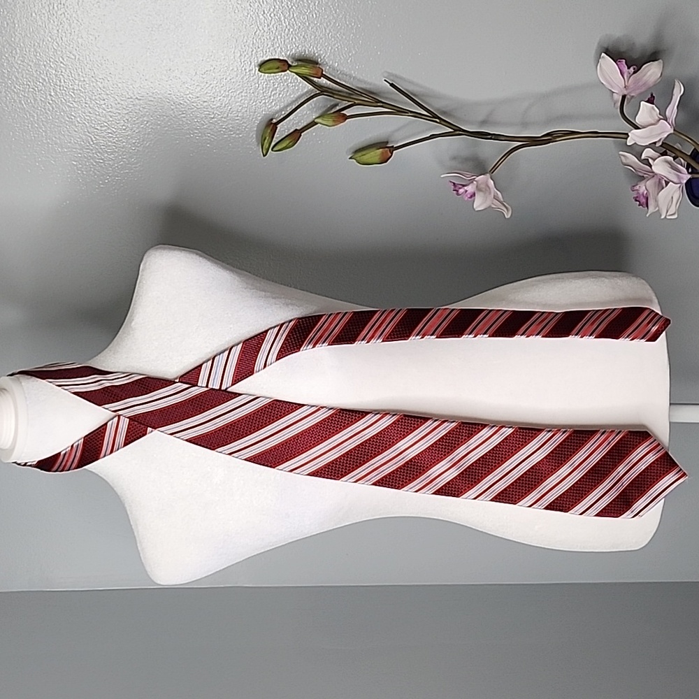 HS & M Neck Tie